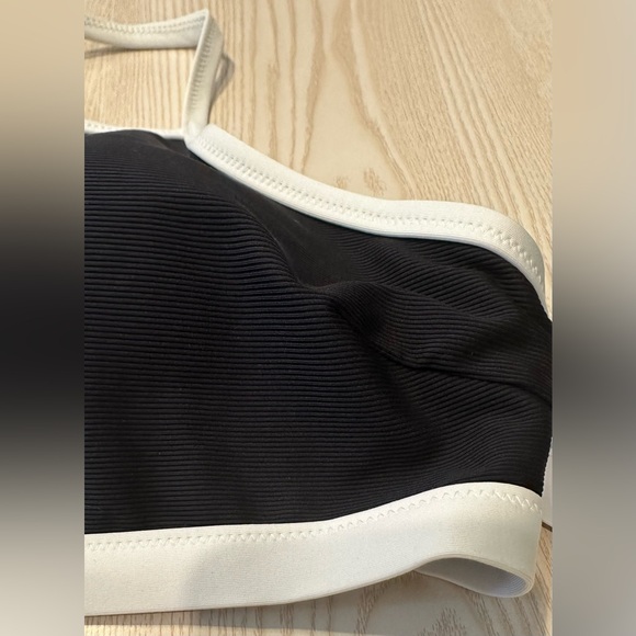 Athleta Cloudbreak High Neck Bikini top Medium - Picture 8 of 15